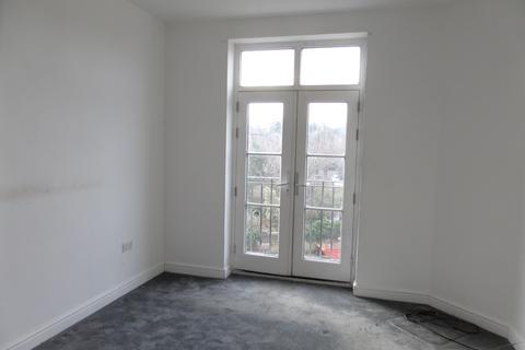 2 bedroom flat to rent, South End, Croydon CR0