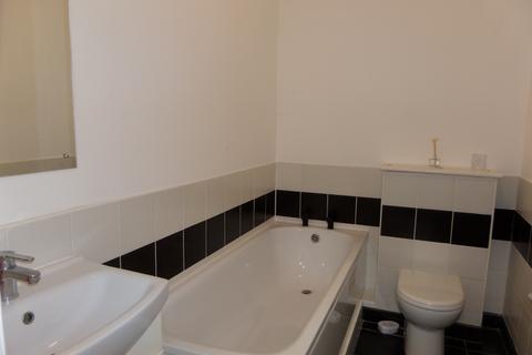 2 bedroom flat to rent, South End, Croydon CR0