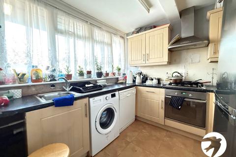 3 bedroom flat for sale, Lewisham Road, London, SE13