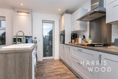 20 Limestone Close, Great Blakenham, Ipswich, IP6 0FG