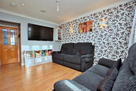 3 bedroom house for sale, Warenford Way, Borehamwood