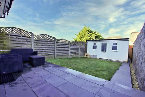 49 Warenford Way, Borehamwood, WD6 5ER