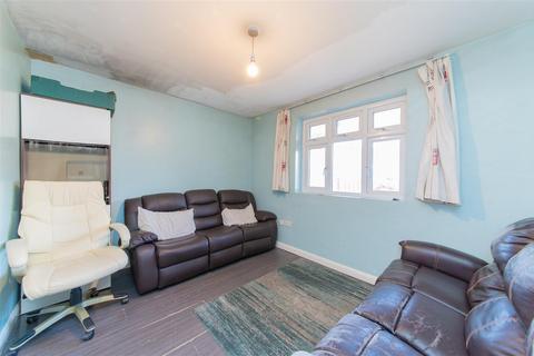 4 bedroom end of terrace house for sale, Daniel Place, Hendon, London