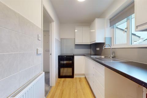 1 bedroom apartment to rent, Findlay Place, Swanage