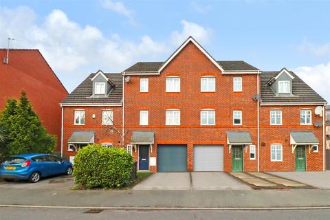 3 bedroom townhouse for sale, Bateman Close, Crewe