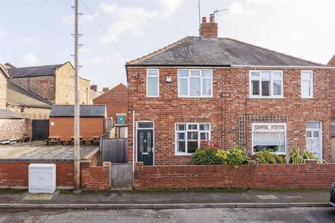 2 bedroom house to rent, Count De Burgh Terrace, York