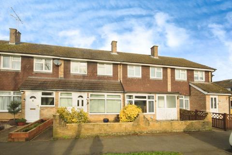 3 bedroom terraced house to rent, Bury Road, Shefford, SG17