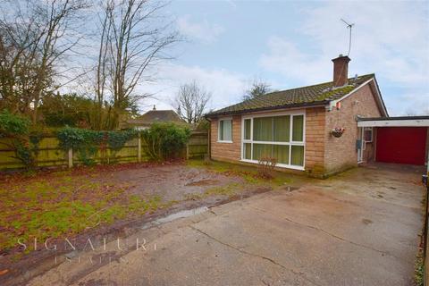 2 bedroom detached bungalow for sale, Redheath Close Watford, WD25