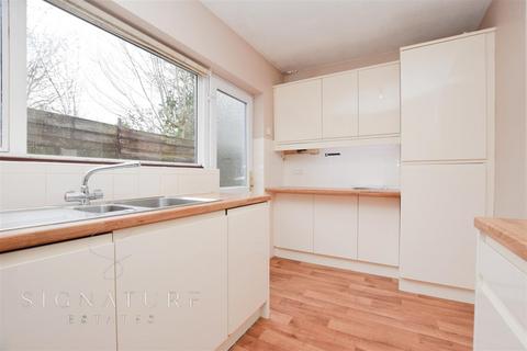 2 bedroom detached bungalow for sale, Redheath Close Watford, WD25