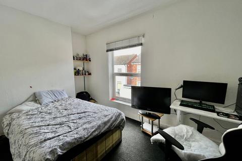 4 bedroom end of terrace house for sale, Hull  HU5