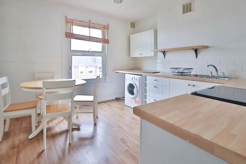 2 bedroom maisonette to rent, Kingston Road, London