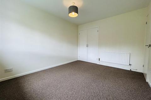 2 bedroom flat to rent, 28 Talaton Close, Pendeford