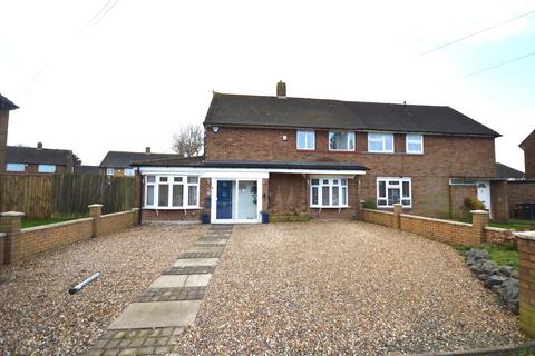 4 bedroom semi-detached house for sale, Redferns Close, Luton, Bedfordshire, LU1