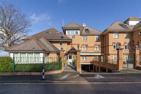 2 bedroom apartment to rent, Grantham Court, Queen's Road, Cowes