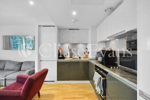 1 bedroom flat for sale, Landmark West Tower, Marsh Wall, Canary Wharf, London, E14