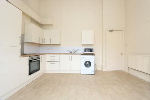 3 bedroom flat to rent, Park Circus Place, Glasgow, G3