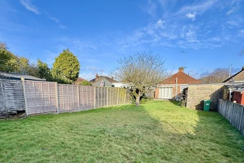 2 bedroom bungalow for sale, Blandford Road, Hamworthy, Poole, BH15