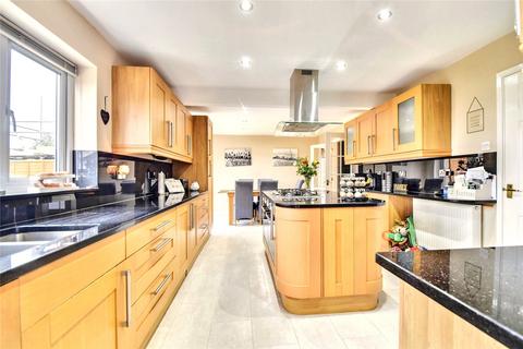 4 bedroom detached house for sale, Clydesdale Road, Worcestershire WR9