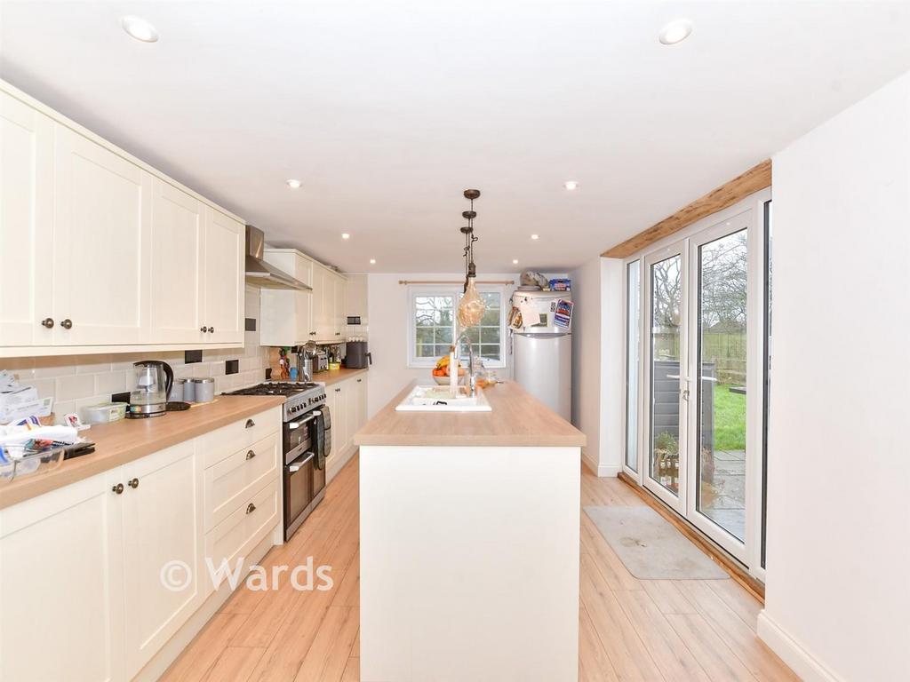 Lounge/ Kitchen