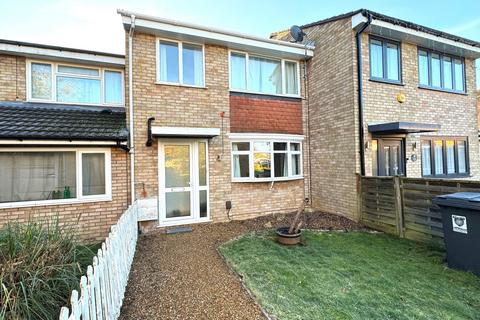 3 bedroom semi-detached house to rent, Hemel Hempstead HP2