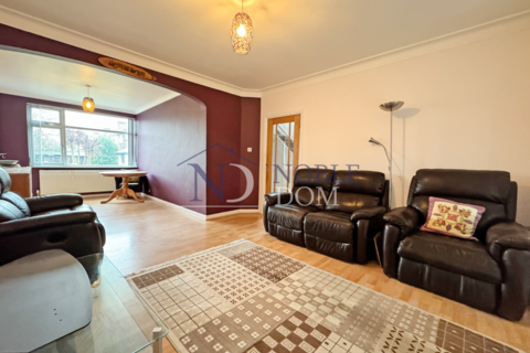 3 bedroom semi-detached house for sale, Hounslow, TW4