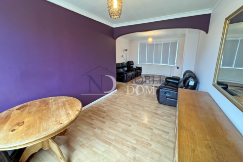 3 bedroom semi-detached house for sale, Hounslow, TW4