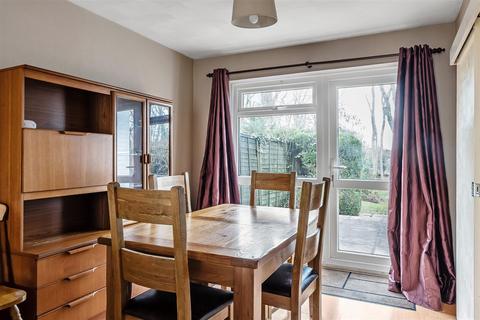 3 bedroom terraced house for sale, Greenacres, Oxted