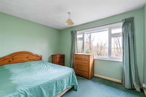 28 Greenacres, Oxted, RH8 0PB