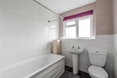 28 Greenacres, Oxted, RH8 0PB
