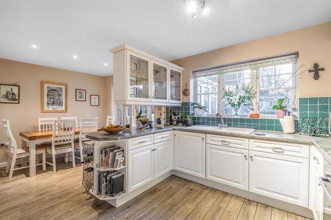 6 Pear Tree Close, Wilberfoss, York, YO41 5RN