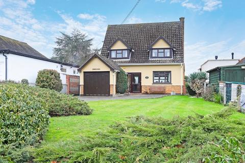 3 bedroom detached house for sale, High Ongar Road, Ongar, CM5