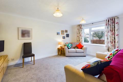 24 Bramble Road, Towcester, NN12 6US