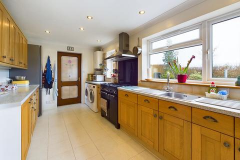 24 Bramble Road, Towcester, NN12 6US