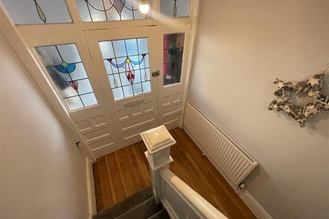 5 Bryn Avenue, Burry Port, SA16 0SG