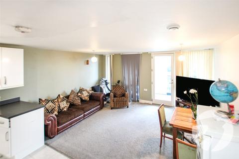 2 bedroom flat for sale, Sherard Road, London, SE9