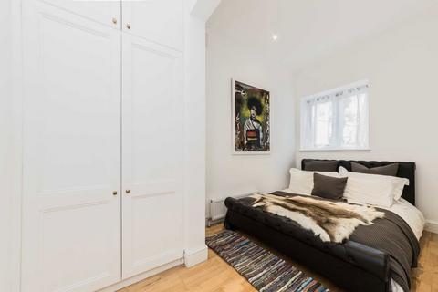 Flat 2, 6 Drewstead Road, London, SW16 1AB