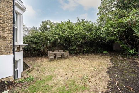 Flat 2, 6 Drewstead Road, London, SW16 1AB