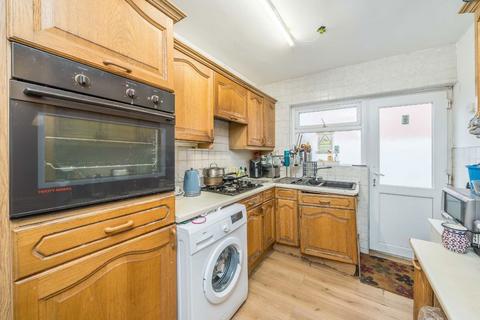 2 bedroom flat for sale, The Brooklands, Isleworth TW7