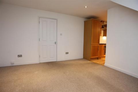 2 bedroom flat to rent, Kingsway, Hove