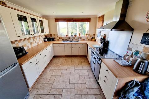 4 bedroom semi-detached house for sale, 1 Green Bank, Trebullett, Launceston