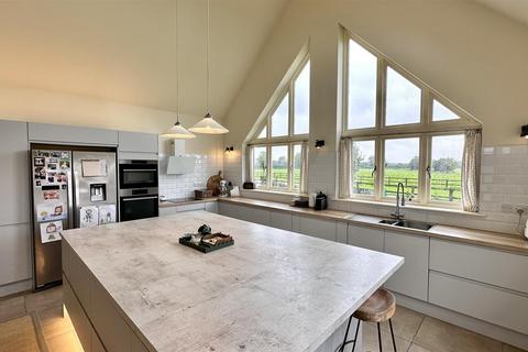 5 bedroom barn conversion to rent, Park Lane, Faringdon SN7