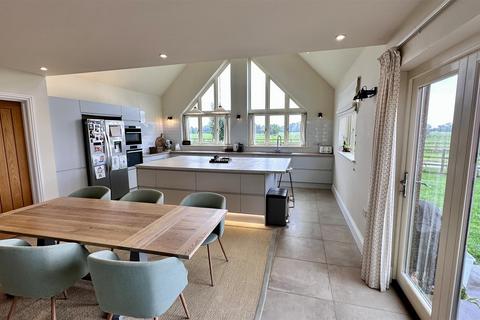 5 bedroom barn conversion to rent, Park Lane, Faringdon SN7