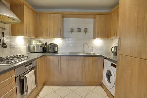 2 bedroom apartment for sale, Woodflied Road, Northgate, RH10