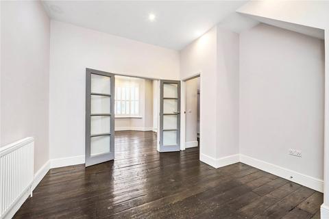 3 bedroom terraced house to rent, Balfern Street, Battersea, SW11