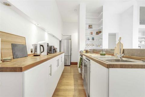 2 bedroom flat for sale, Nevern Square, London SW5