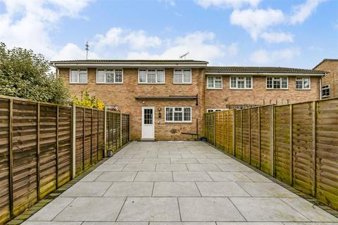 3 bedroom terraced house for sale, St Georges Walk, Eastergate