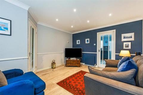 3 bedroom terraced house for sale, St Georges Walk, Eastergate