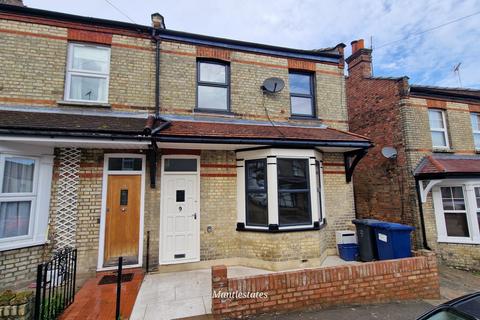 3 bedroom end of terrace house for sale, Middle Road, East Barnet, EN4