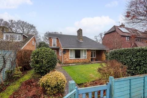 3 bedroom detached house for sale, Butchers Lane, Three Oaks, TN35