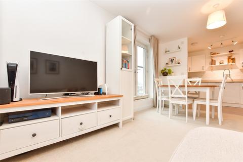 2 bedroom flat for sale, Bailey Place, Crowborough, East Sussex